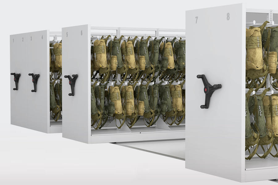 Montel-Military-army-storage-skydiving